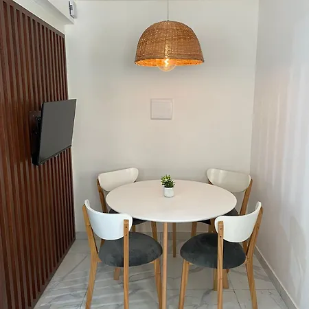 Dpto Galeria Jardin Apartment Neuquen Exterior photo