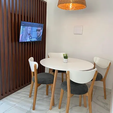 Dpto Galeria Jardin Apartment Neuquen Exterior photo